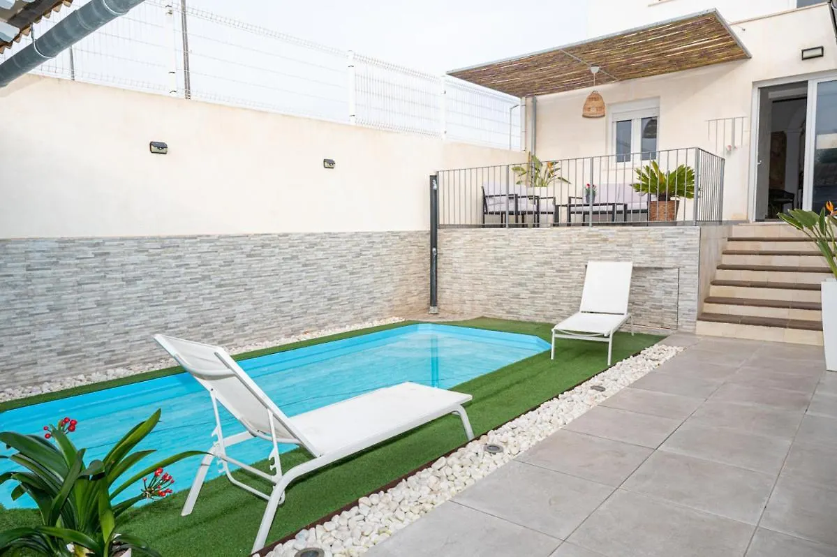 Villa Yasmin Blue Muro 0*,